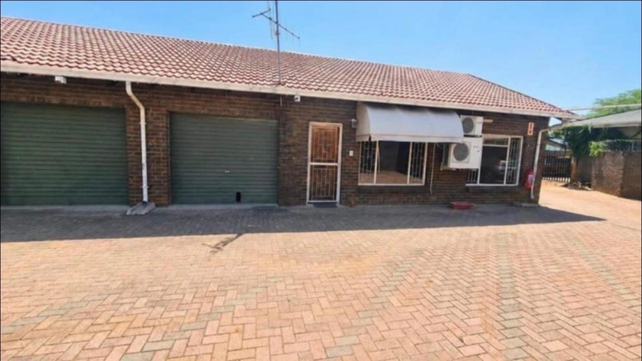 2 Bedroom Property for Sale in Rustenburg Central North West